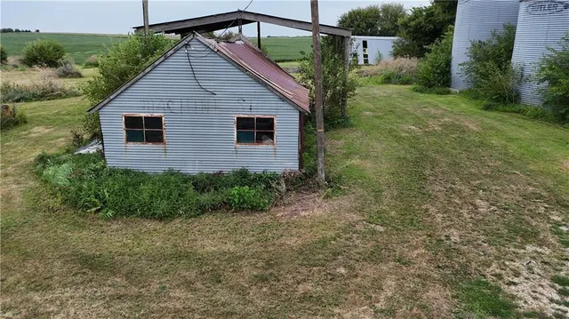 $270,000 | 1257 Highway 36, Hiawatha, KS 66434