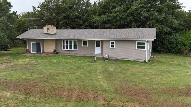 $270,000 | 1257 Highway 36, Hiawatha, KS 66434