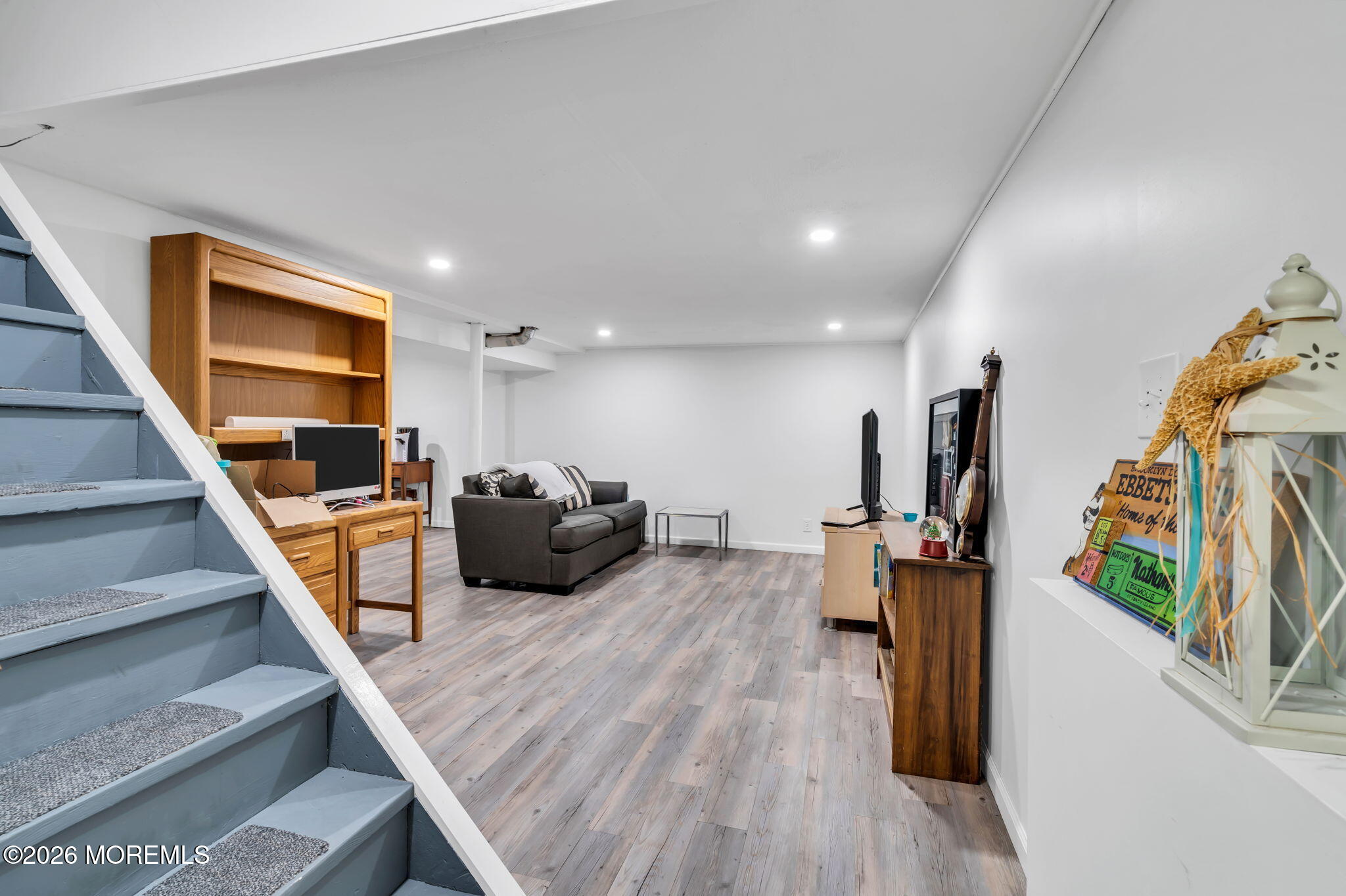 28 Oregon Avenue Jackson, NJ 08527 - Photo 25 of 33 a living room with furniture and a flat screen tv