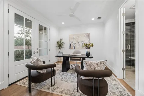 $1,299,000 | 20 Crain Sq Boulevard, Houston, TX 77025