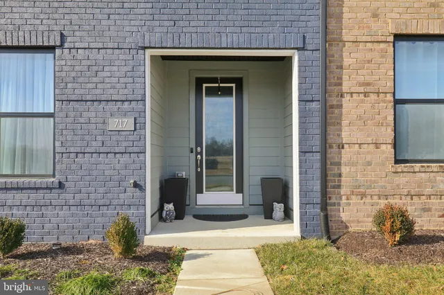 $685,000 | 717 Fairmont Drive, Bowie, MD 20716