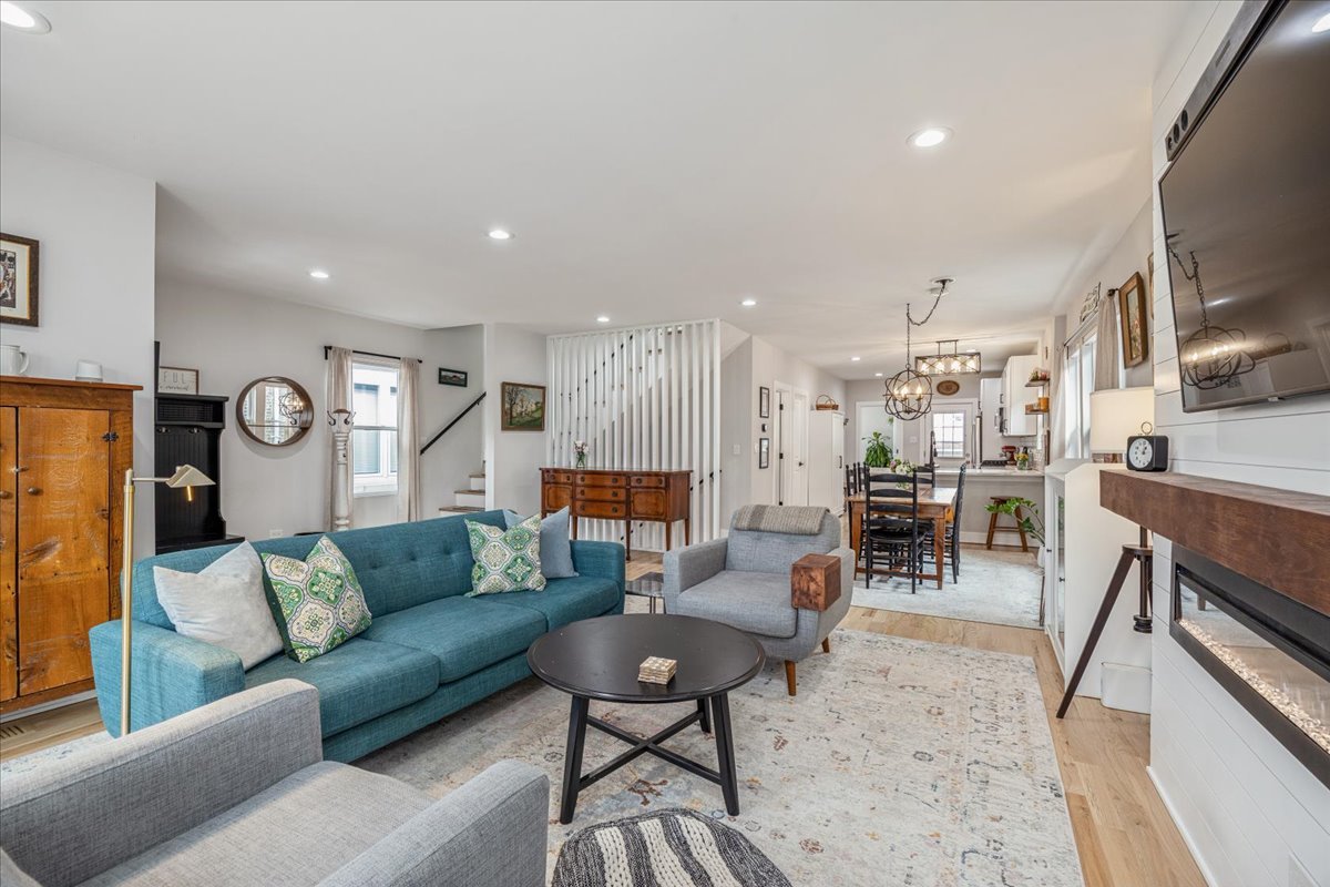 3533 Morton Avenue Brookfield, IL 60513 - Photo 4 of 30