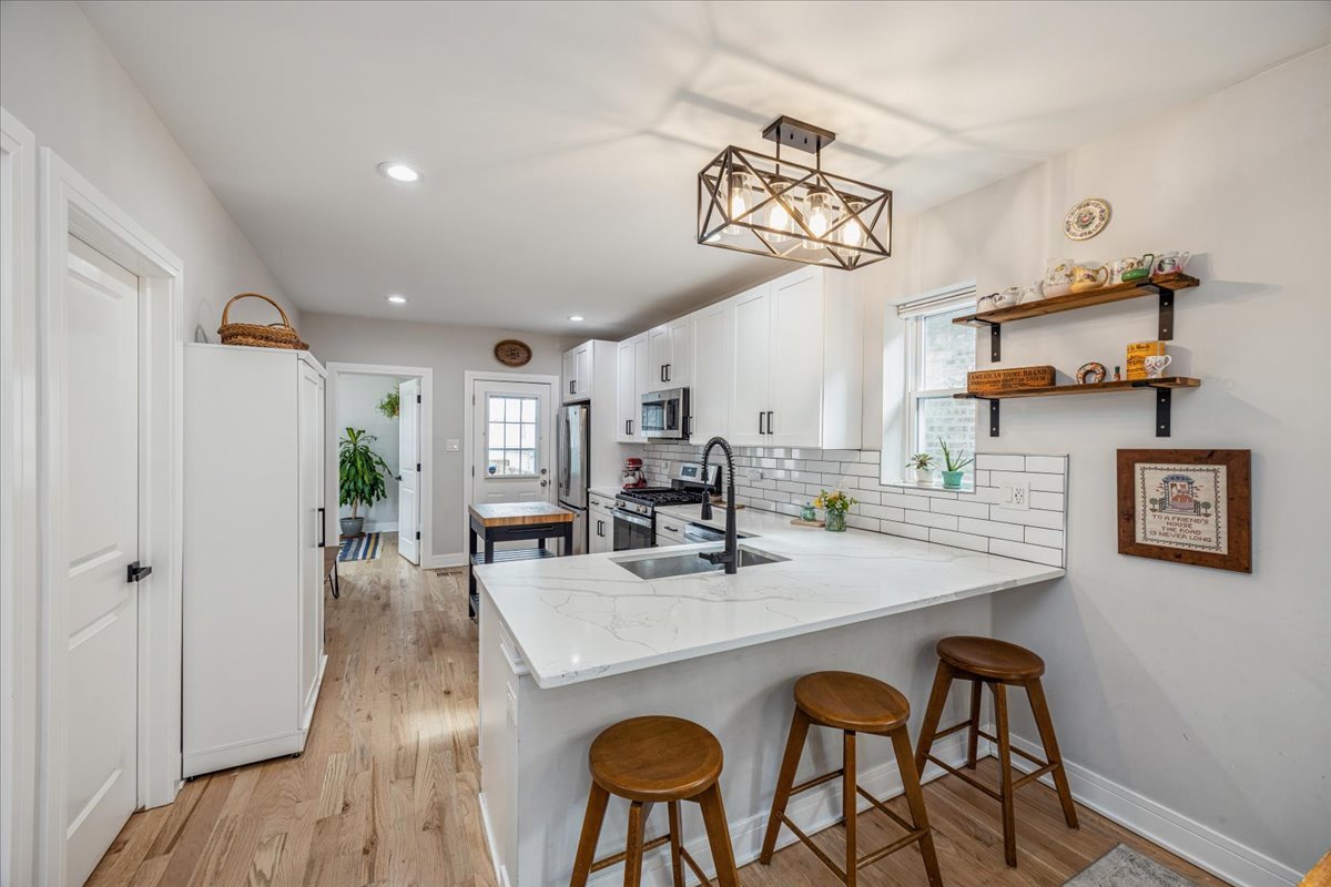 3533 Morton Avenue Brookfield, IL 60513 - Photo 8 of 30