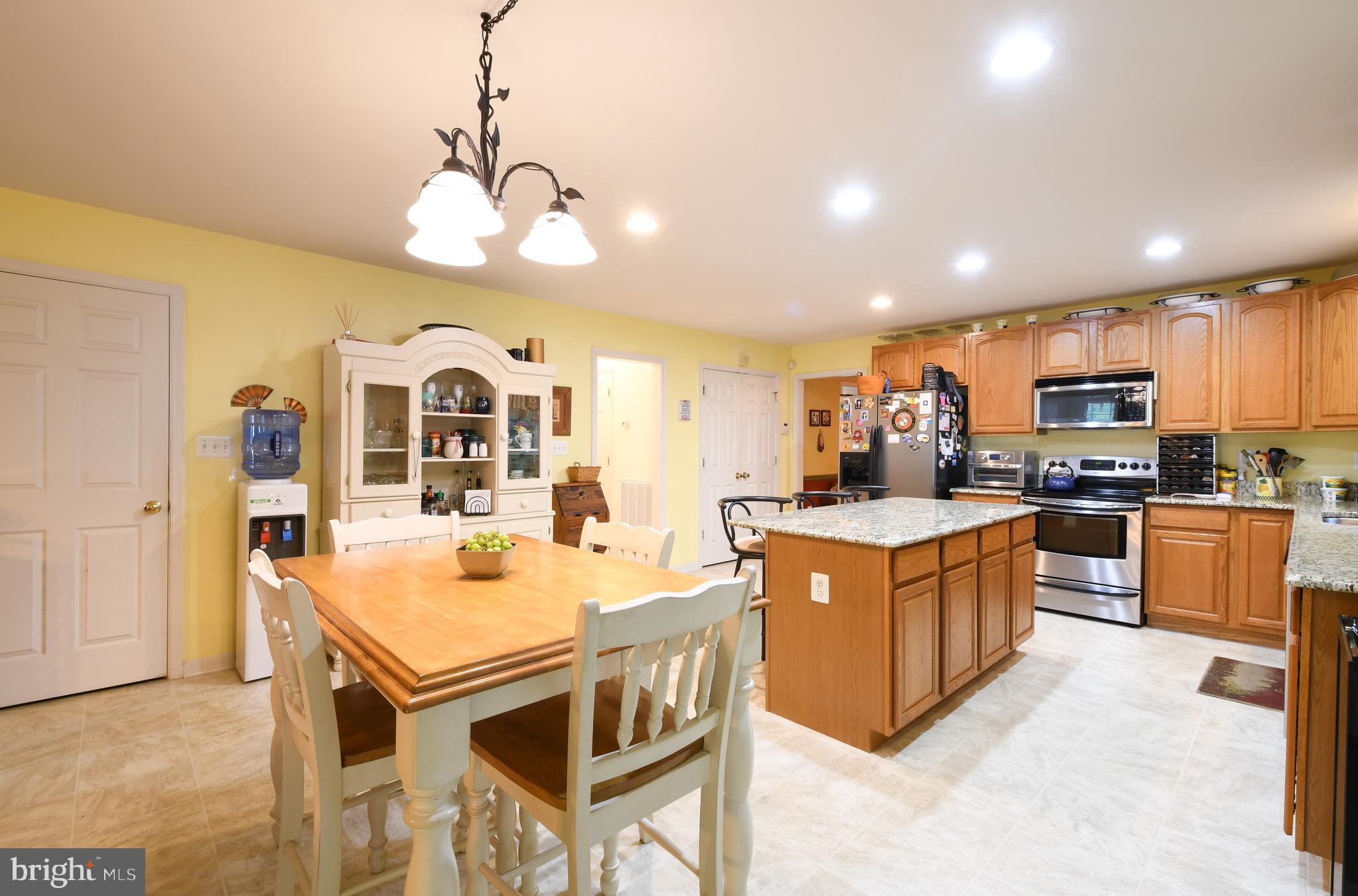 14585 Round Hill Road King George, VA 22485 - Photo 31 of 54 Eat-in kitchen
