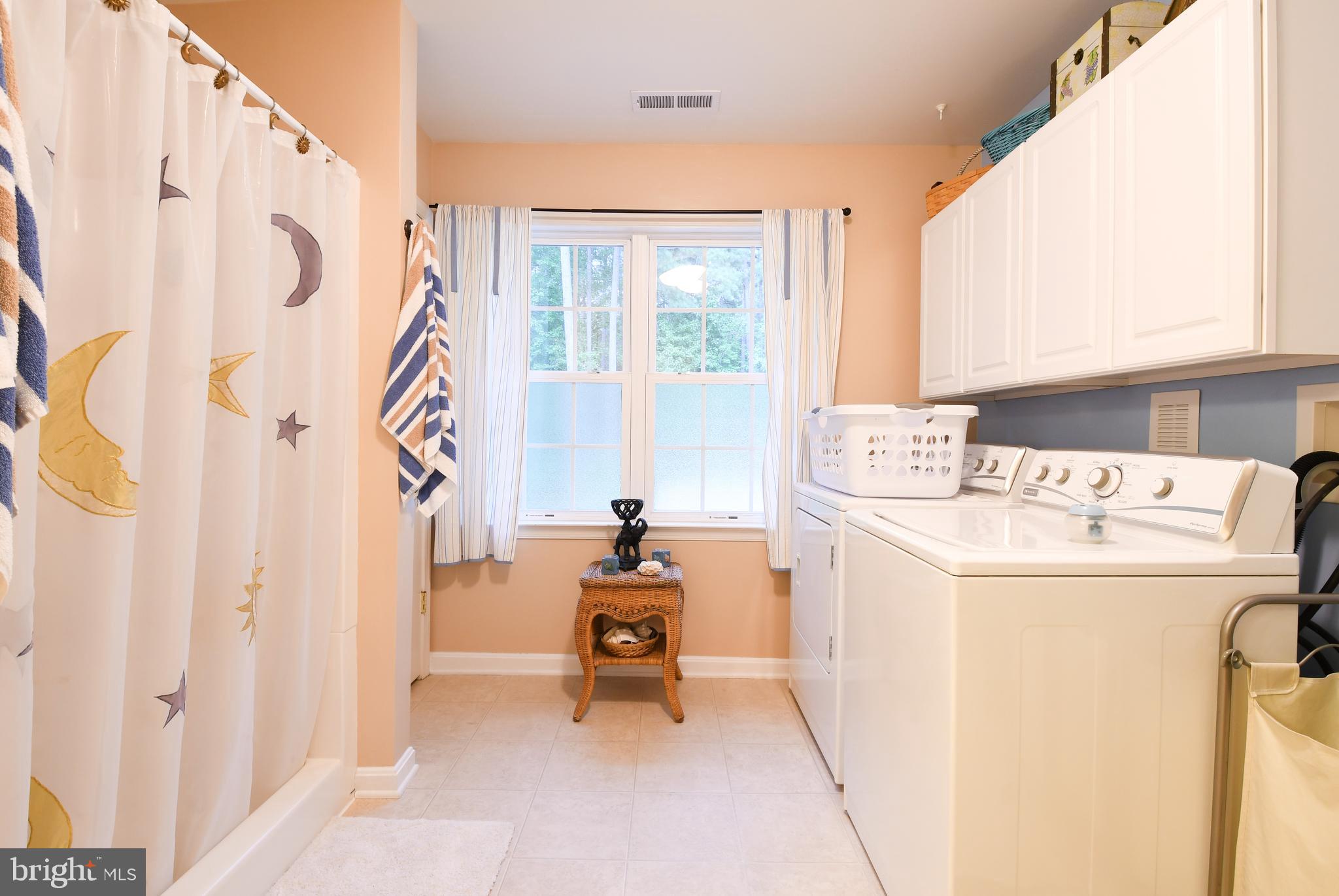 14585 Round Hill Road King George, VA 22485 - Photo 43 of 54 Large upstairs laundry room