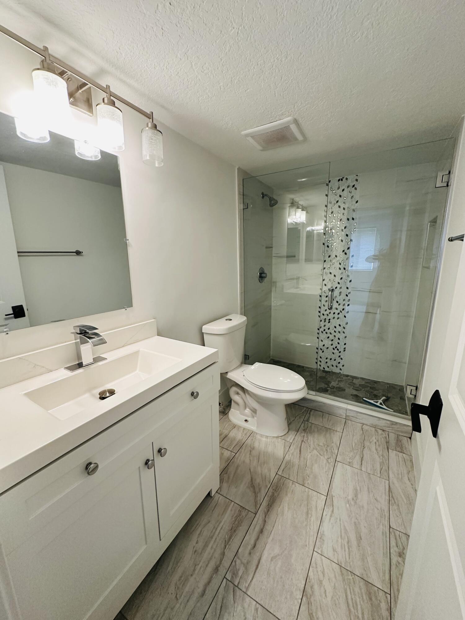 300 Nottingham Circle, Unit E Greenacres, FL 33463 - Photo 6 of 10 IMG_0460