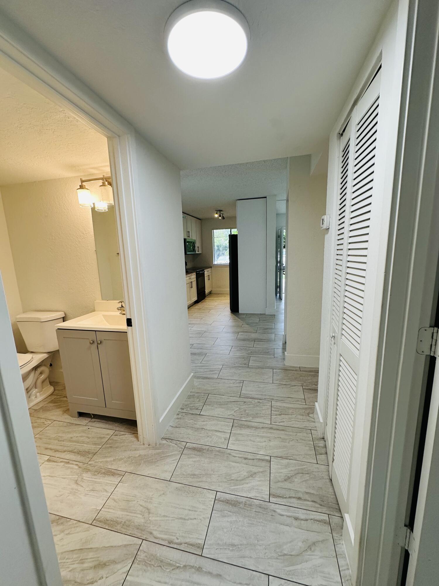 300 Nottingham Circle, Unit E Greenacres, FL 33463 - Photo 7 of 10 IMG_0464