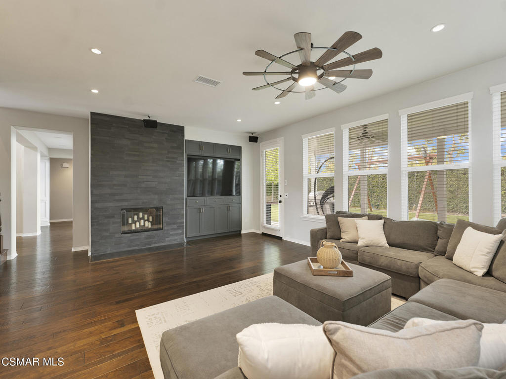 13676 Shenandoah Way Moorpark, CA 93021 - Photo 15 of 47