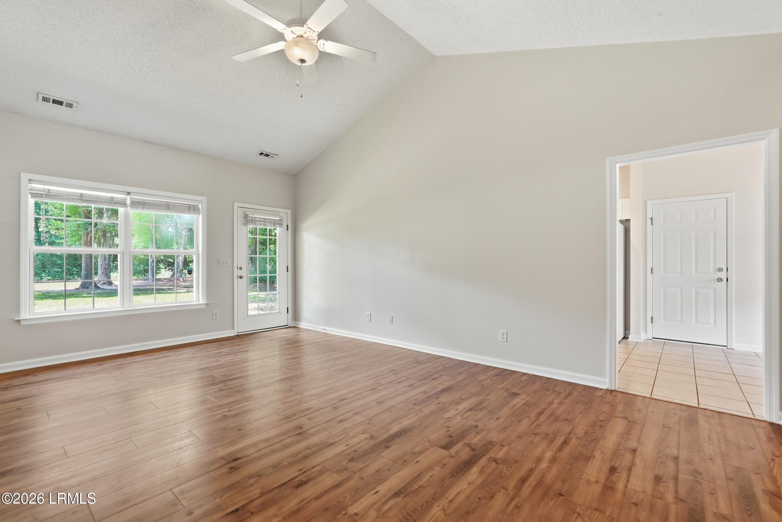 9 Shorts Landing Road Beaufort, SC 29907 - Photo 7 of 24 Living Room