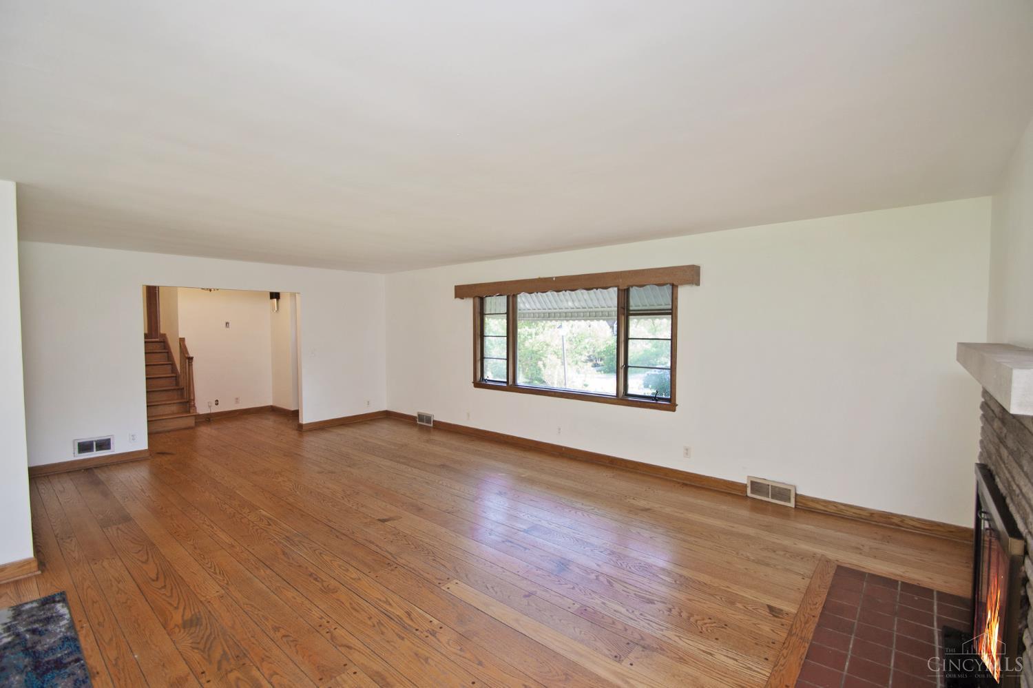 5791 Greenlawn Road Hamilton, OH 45011 - Photo 8 of 43