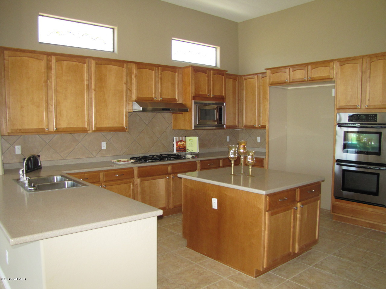 1815 West Brianna Road Phoenix, AZ 85085 - Photo 8 of 20 kitchen