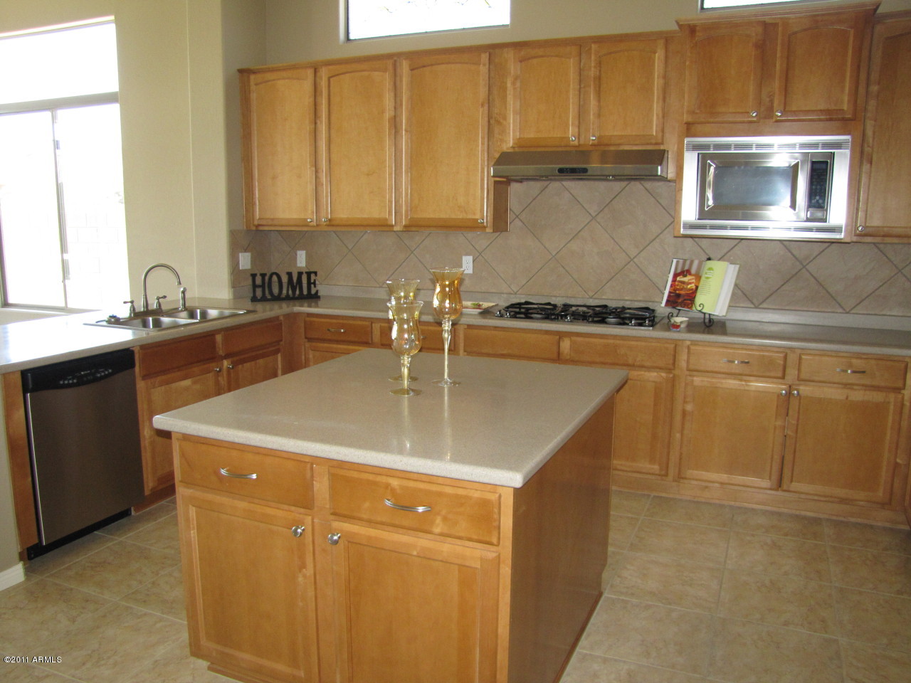 1815 West Brianna Road Phoenix, AZ 85085 - Photo 9 of 20 kitchen