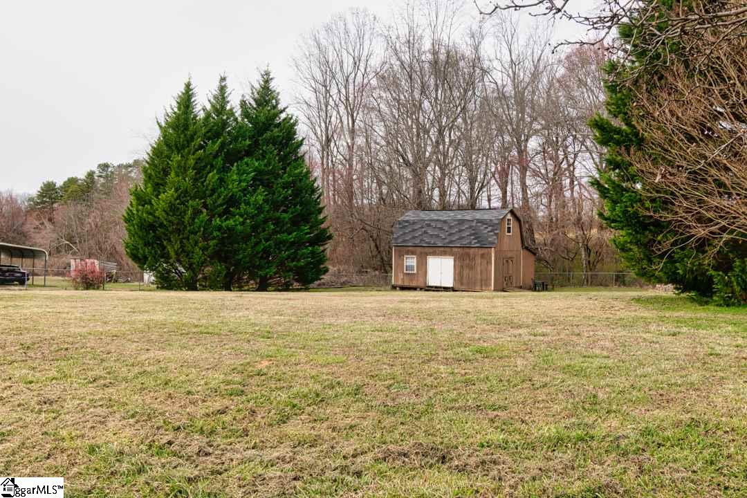 699 State Rd S-42-561 Greer, SC 29651 - Photo 5 of 36