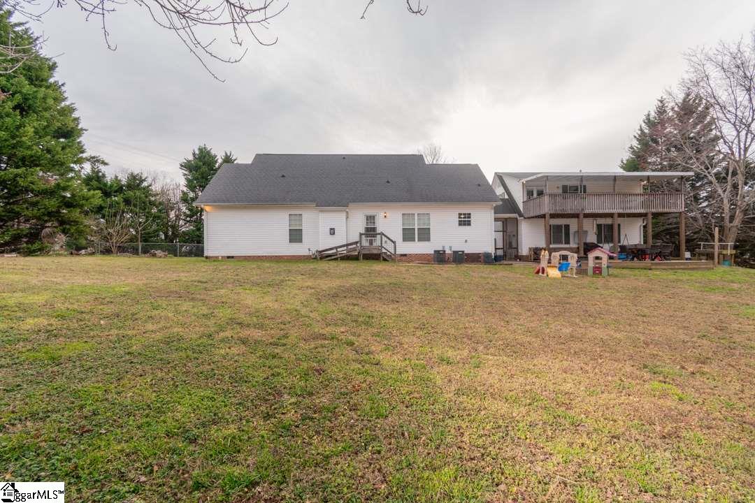 699 State Rd S-42-561 Greer, SC 29651 - Photo 10 of 36