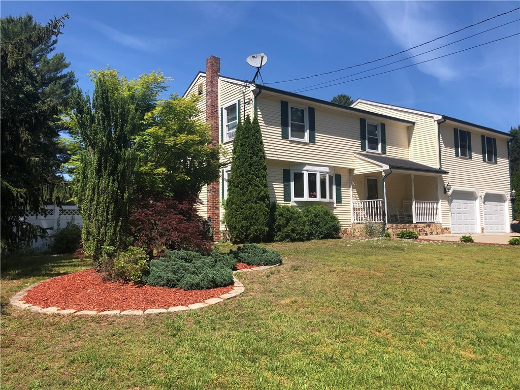 17 Pawcatuck View Road Richmond, RI 02812 - Photo 2 of 21