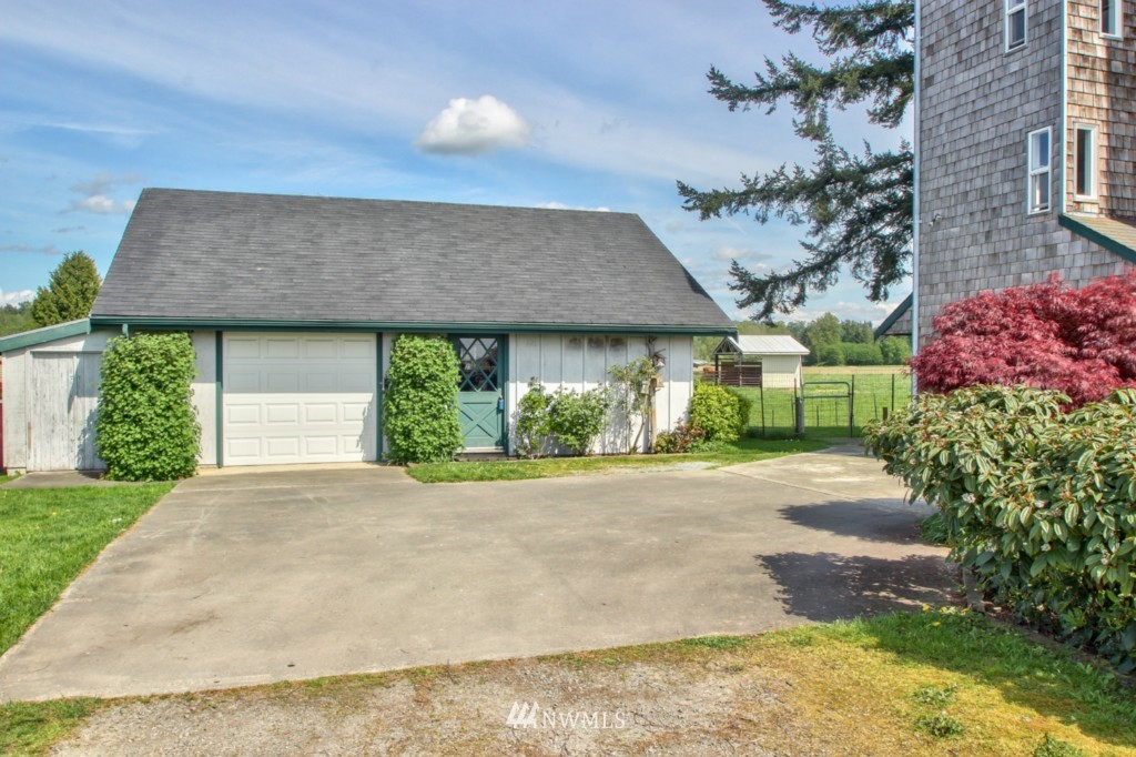 7117 Worline Road Bow, WA 98232 - Photo 3 of 24 Gallery Image 3