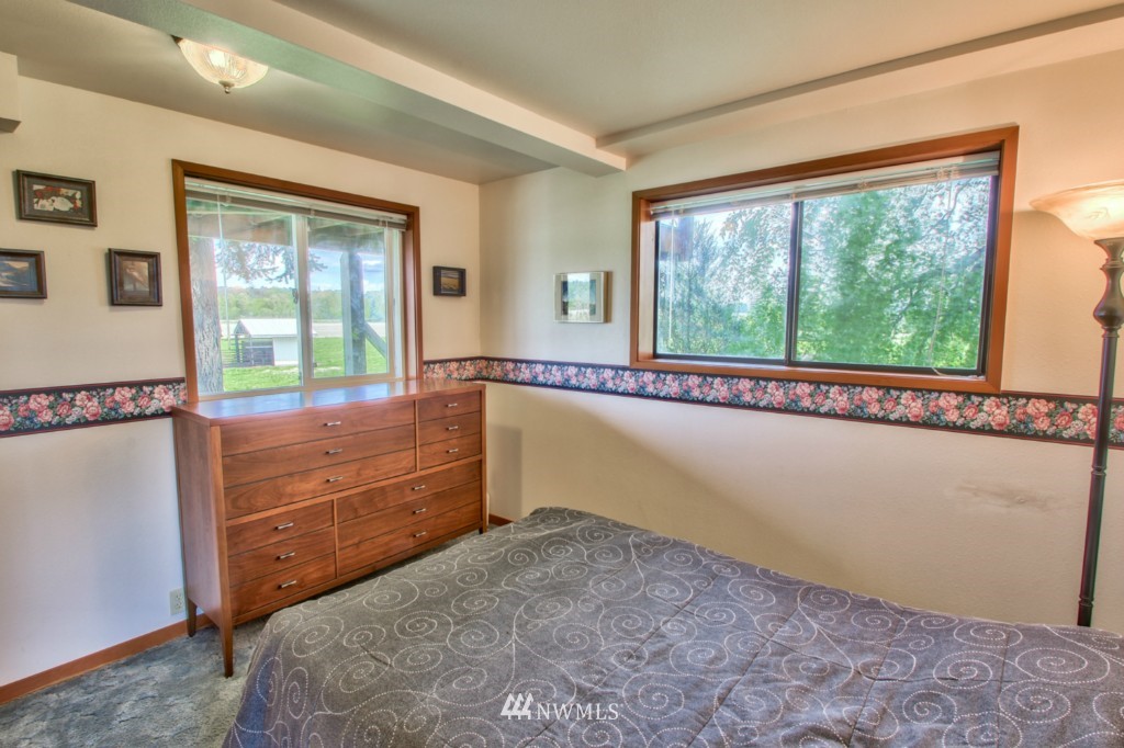 7117 Worline Road Bow, WA 98232 - Photo 8 of 24 Gallery Image 8