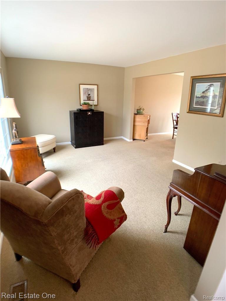 537 Arlington Drive Rochester, MI 48307 - Photo 6 of 25 6.jpg