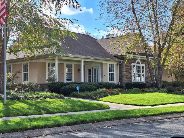 $3,200 | 611 Country Club Drive, Egg Harbor City, NJ 08215
