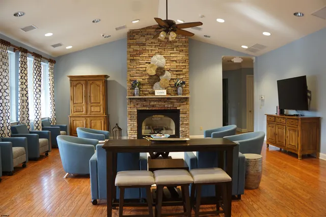 $3,200 | 611 Country Club Drive, Egg Harbor City, NJ 08215