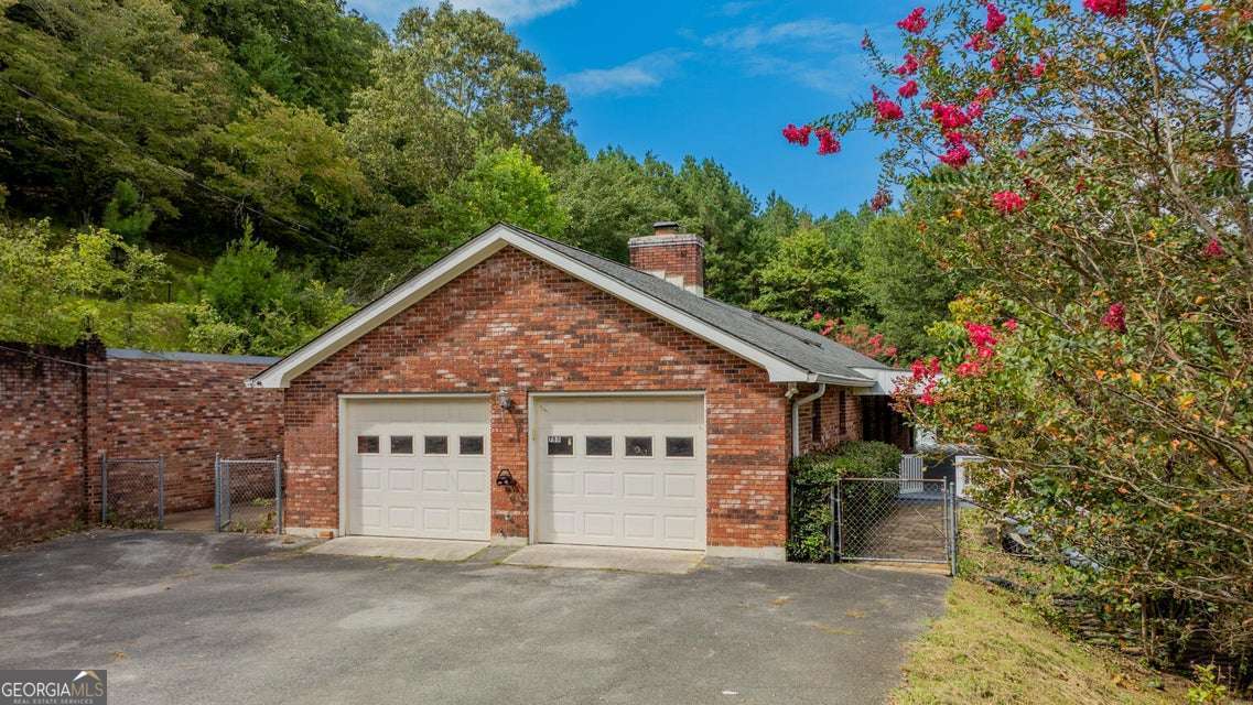 788 Long Hollow Road Rock Spring, GA 30739 - Photo 5 of 47