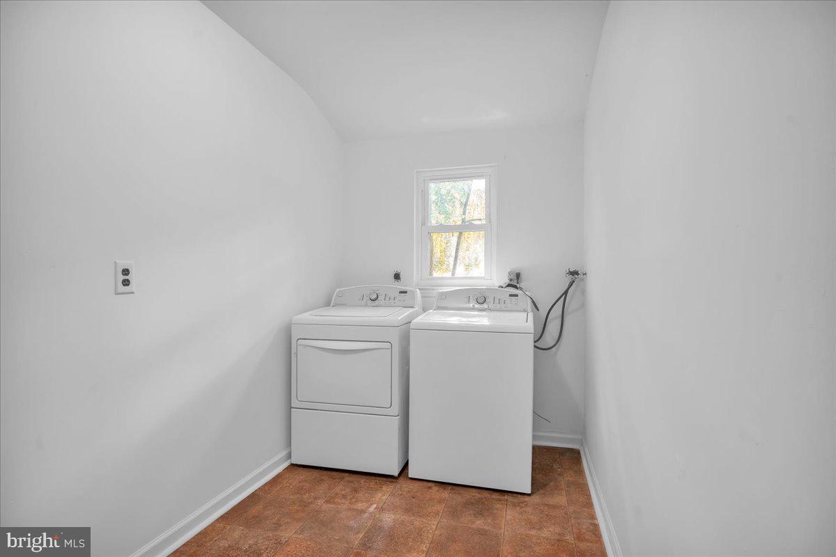 3 Winding Way Berlin, NJ 08009 - Photo 23 of 47