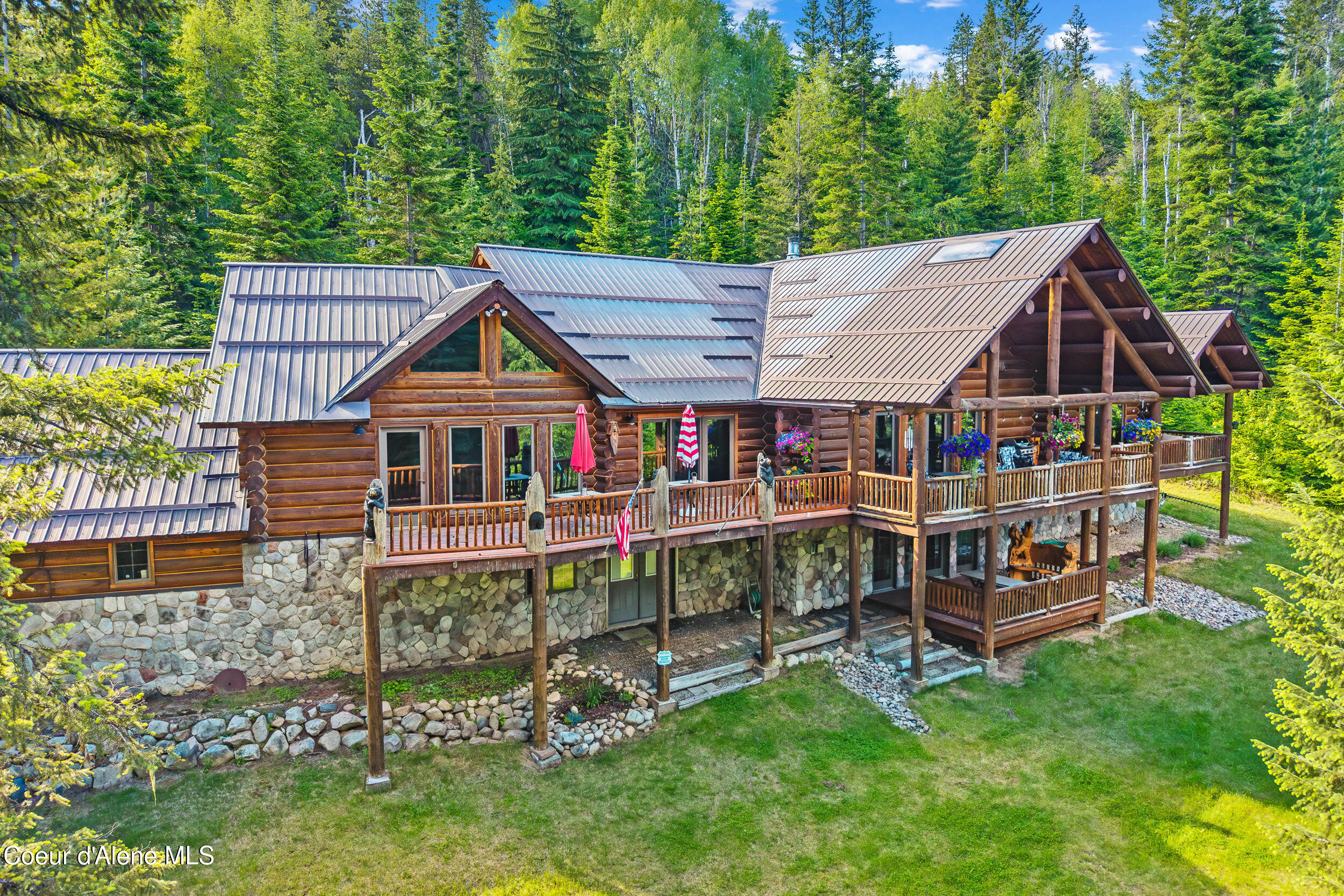 287 Cougar Run Road Priest River, ID 83856 - Photo 3 of 56 Mutiple level decks