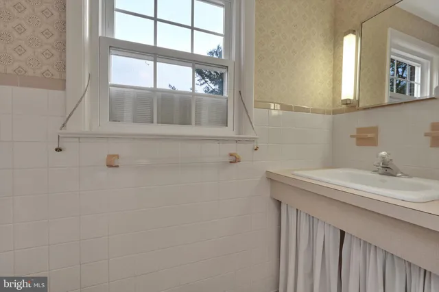 $400,000 | 821 Hillaire Road, Lancaster, PA 17601