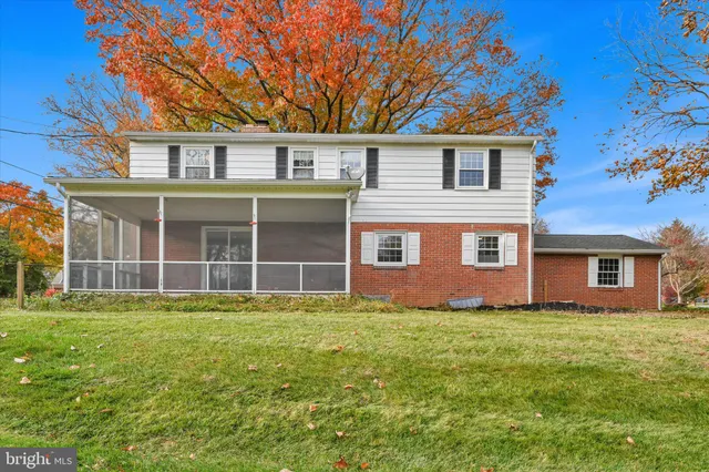 $400,000 | 821 Hillaire Road, Lancaster, PA 17601