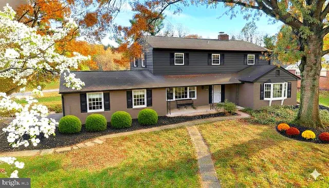 $400,000 | 821 Hillaire Road, Lancaster, PA 17601