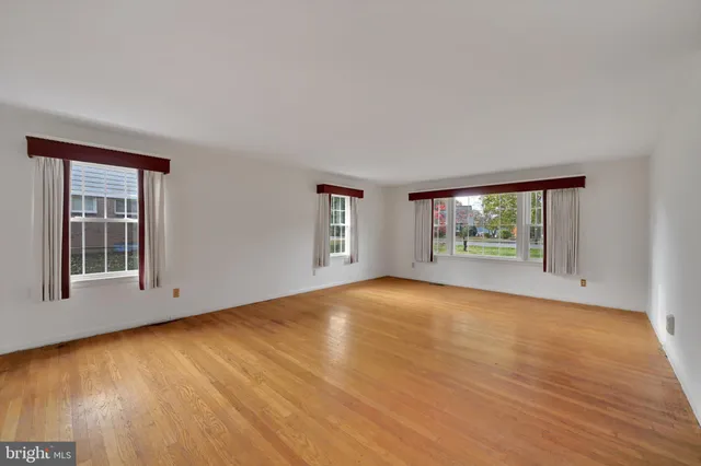 $400,000 | 821 Hillaire Road, Lancaster, PA 17601