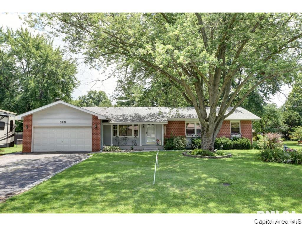 320 Lynwood Lane Springfield, IL 62703 - Photo 1 of 35 Gallery Image 1