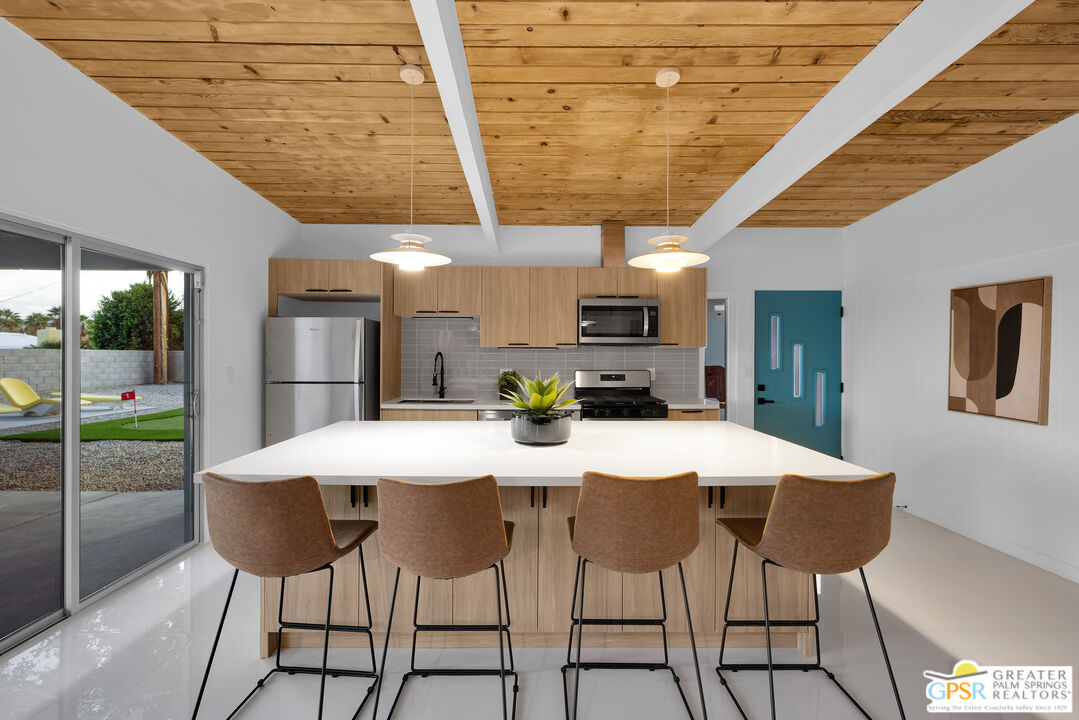 2410 North Starr Road Palm Springs, CA 92262 - Photo 6 of 43