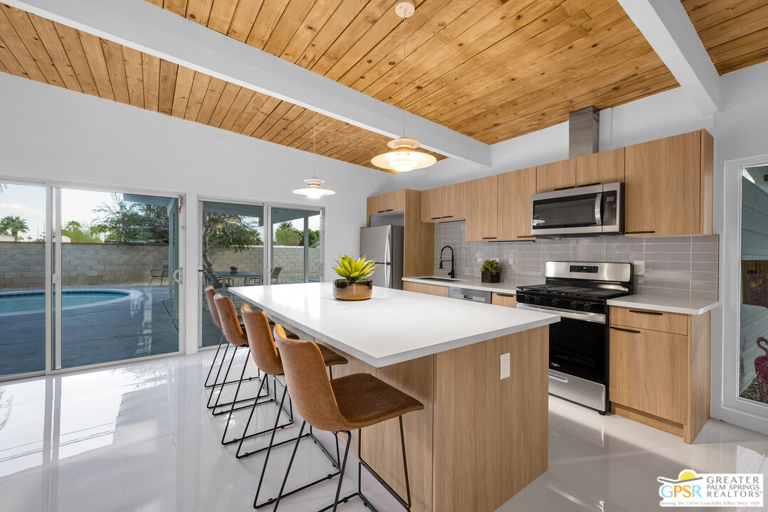 2410 North Starr Road Palm Springs, CA 92262 - Photo 8 of 43