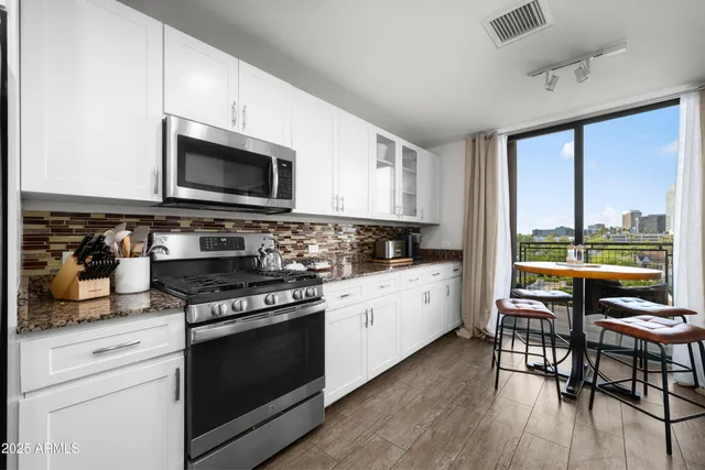 $425,000 | 17 West Vernon Avenue, Unit 412, Phoenix, AZ 85003