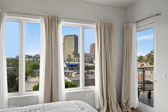 $425,000 | 17 West Vernon Avenue, Unit 412, Phoenix, AZ 85003