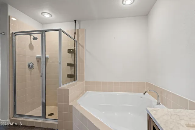 $425,000 | 17 West Vernon Avenue, Unit 412, Phoenix, AZ 85003