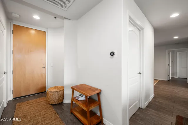 $425,000 | 17 West Vernon Avenue, Unit 412, Phoenix, AZ 85003