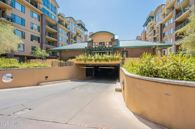 $425,000 | 17 West Vernon Avenue, Unit 412, Phoenix, AZ 85003