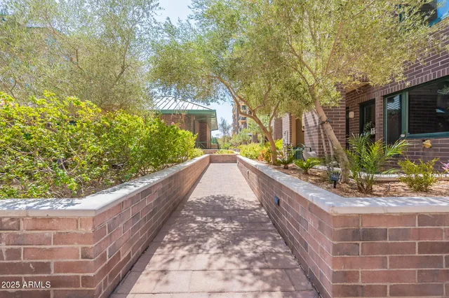 $425,000 | 17 West Vernon Avenue, Unit 412, Phoenix, AZ 85003