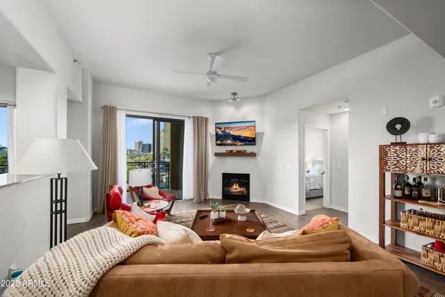 $425,000 | 17 West Vernon Avenue, Unit 412, Phoenix, AZ 85003