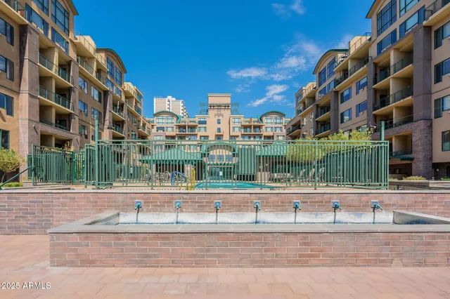 $425,000 | 17 West Vernon Avenue, Unit 412, Phoenix, AZ 85003