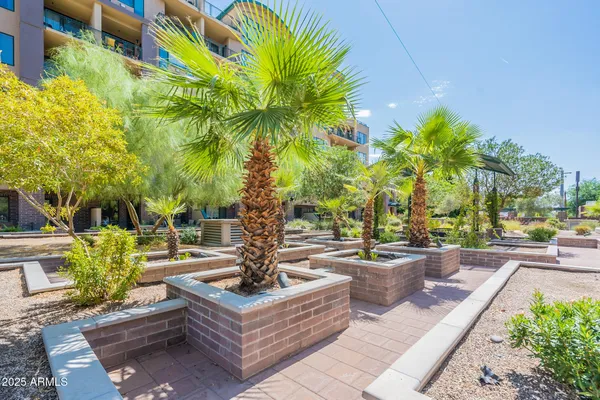 $425,000 | 17 West Vernon Avenue, Unit 412, Phoenix, AZ 85003
