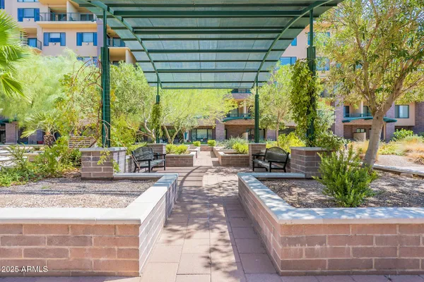 $425,000 | 17 West Vernon Avenue, Unit 412, Phoenix, AZ 85003