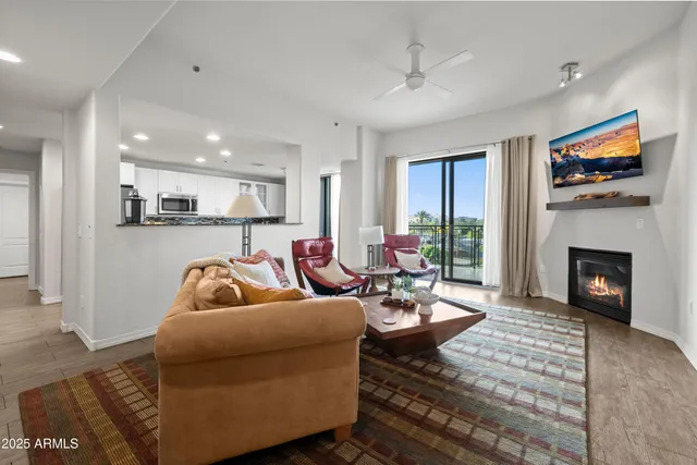 $425,000 | 17 West Vernon Avenue, Unit 412, Phoenix, AZ 85003