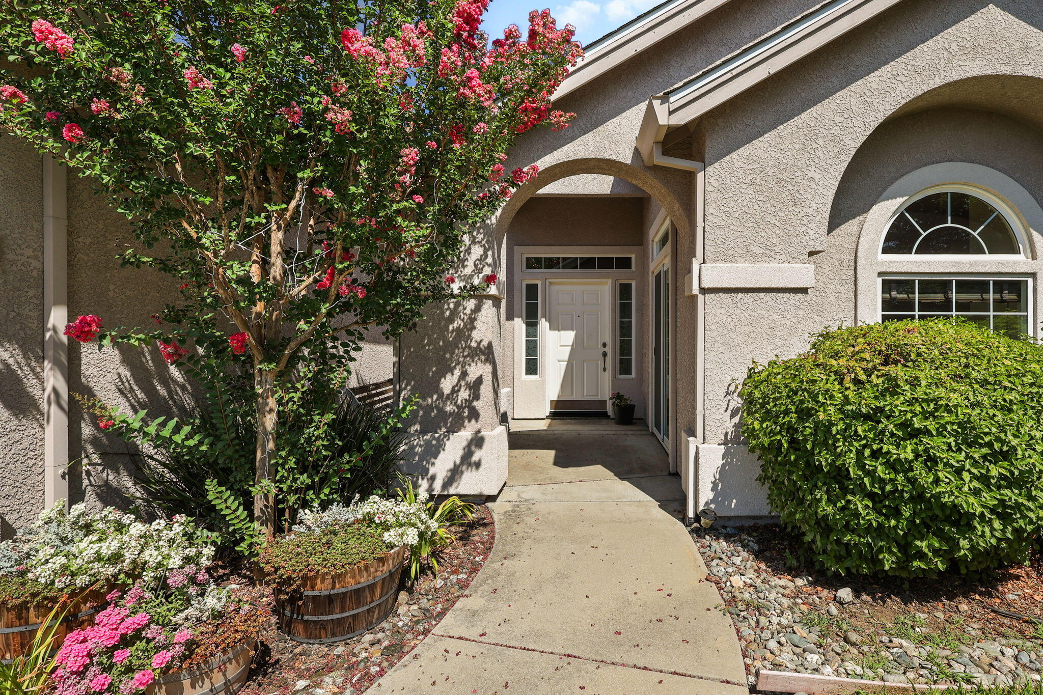 3641 Deuce Way Redding, CA 96002 - Photo 2 of 31 a front view of a house with a yard