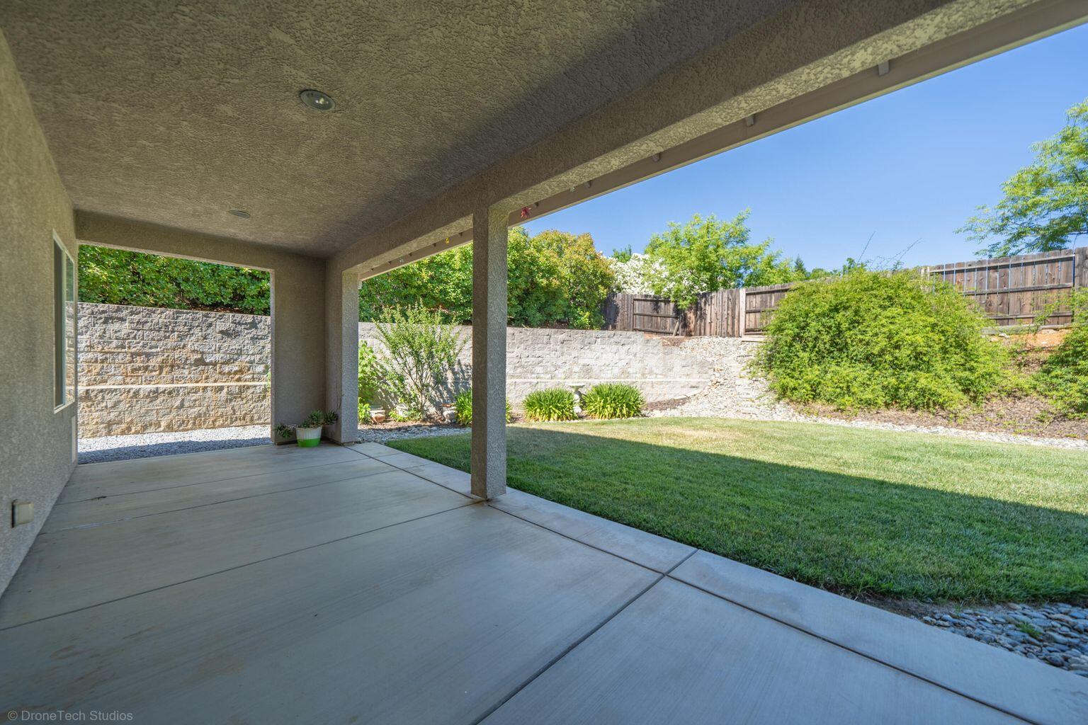 3641 Deuce Way Redding, CA 96002 - Photo 25 of 31 a view of an outdoor space and a yard