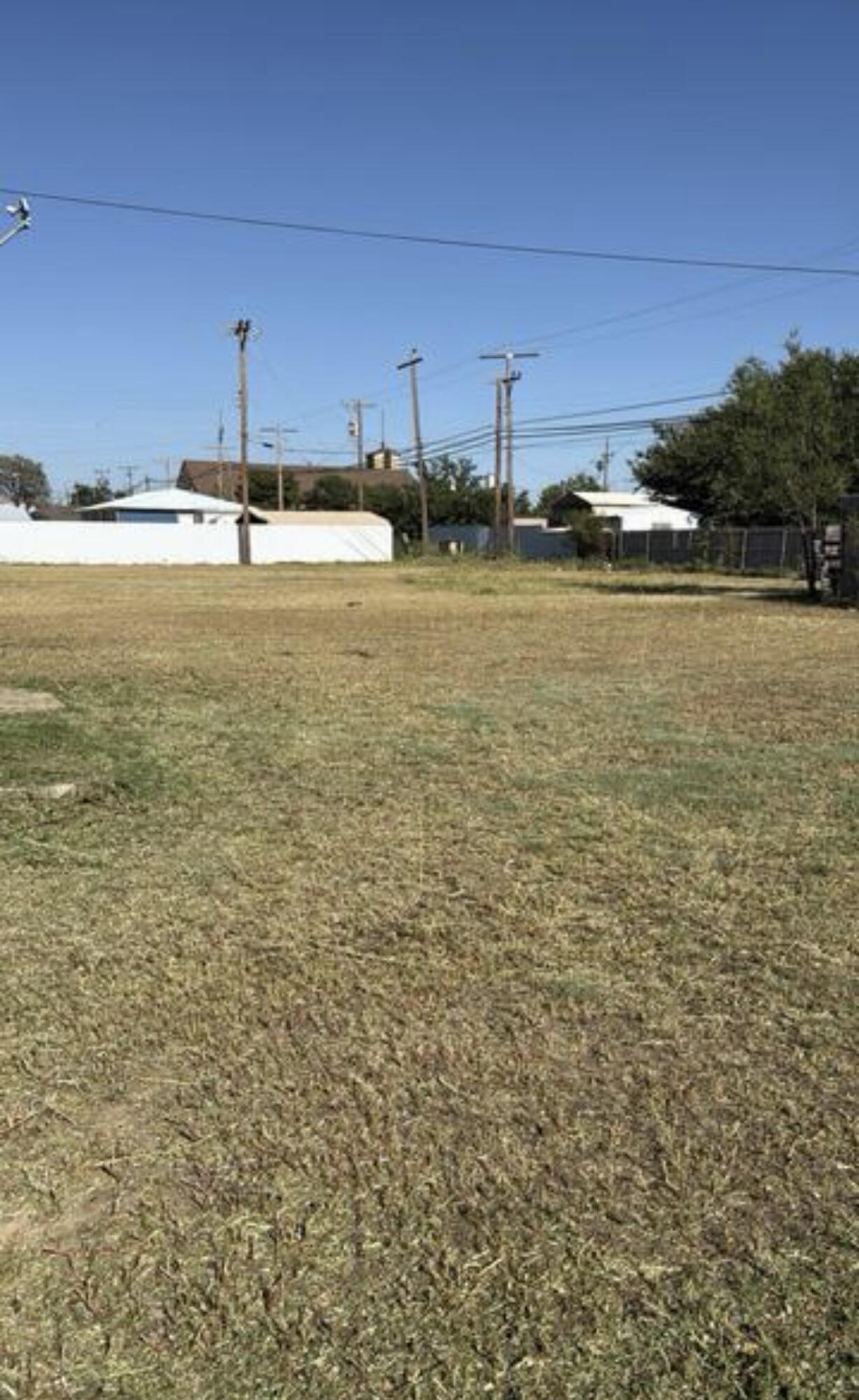 402 10th Street Ralls, TX 79357 - Photo 5 of 8 IMG_0185