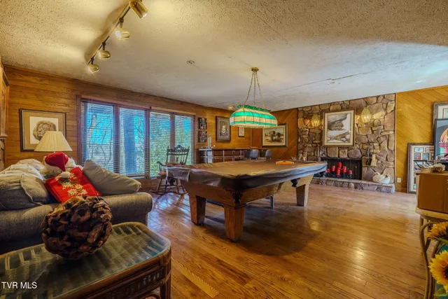 $1,299,999 | 4206 Bristol Highway, Johnson City, TN 37601