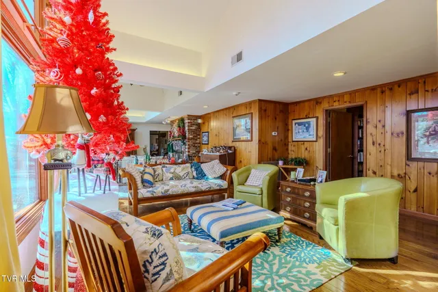 $1,299,999 | 4206 Bristol Highway, Johnson City, TN 37601